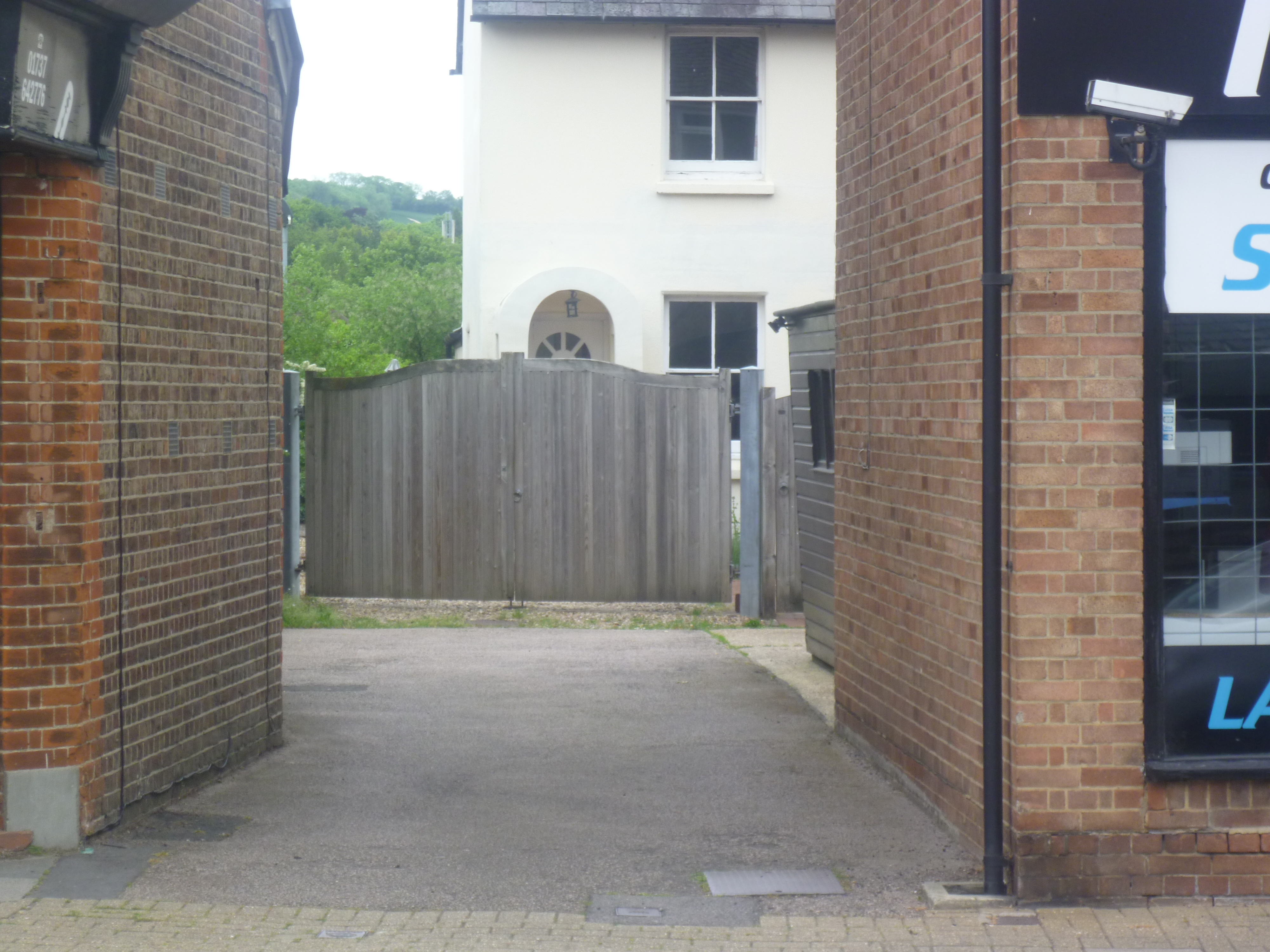 passage to Salters Cottages